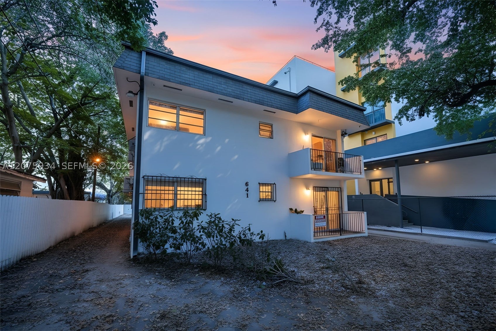 641 NW 2nd St