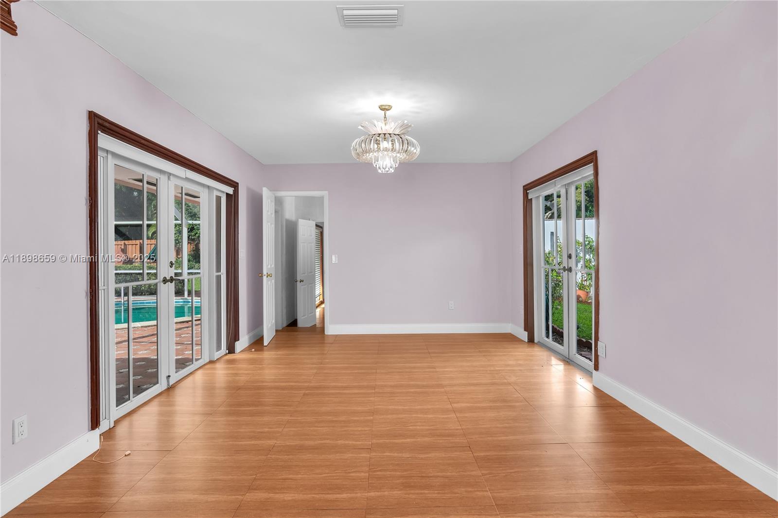 PINEWOOD ESTATES - Residential Lease