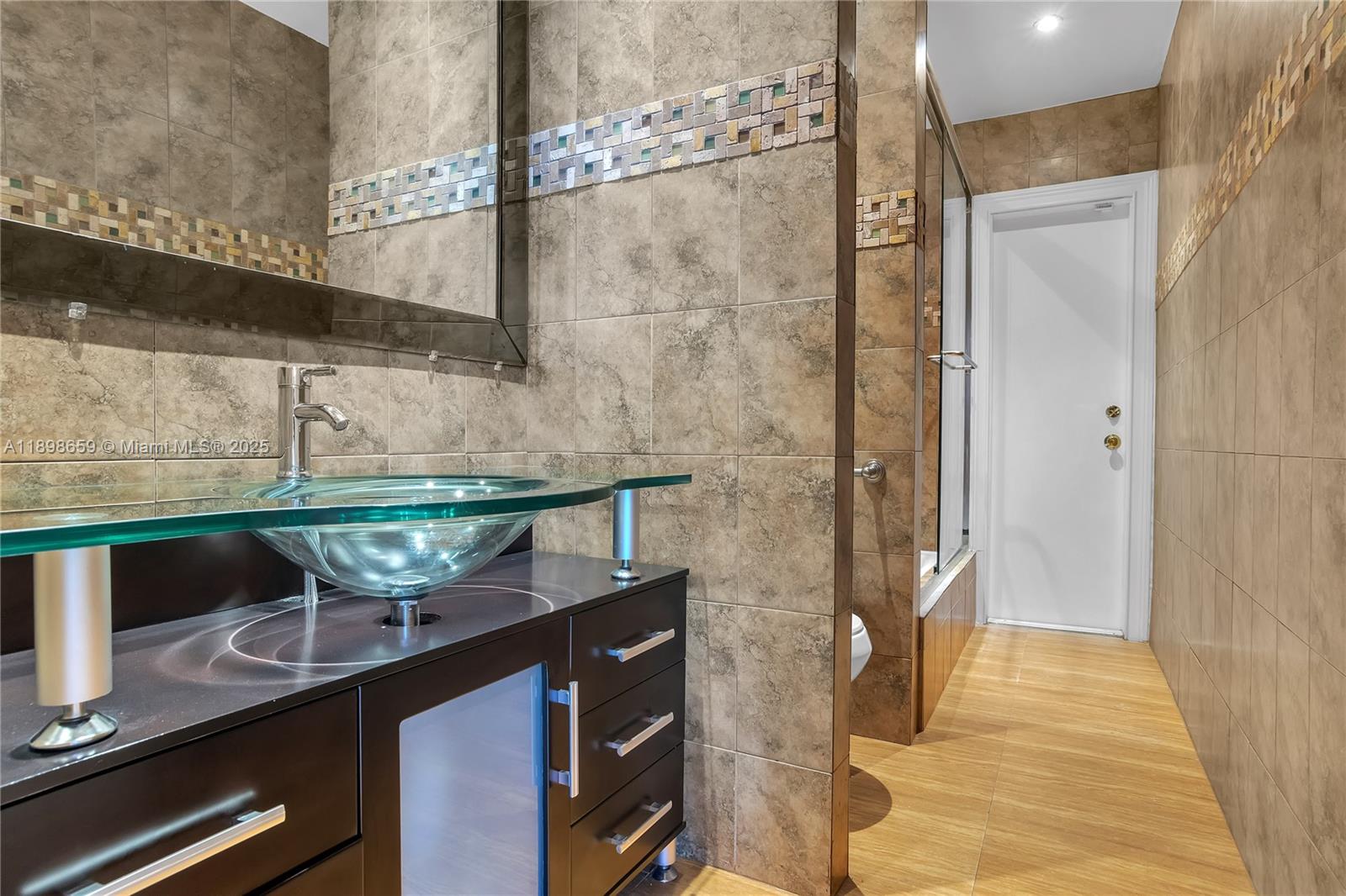 PINEWOOD ESTATES - Residential Lease