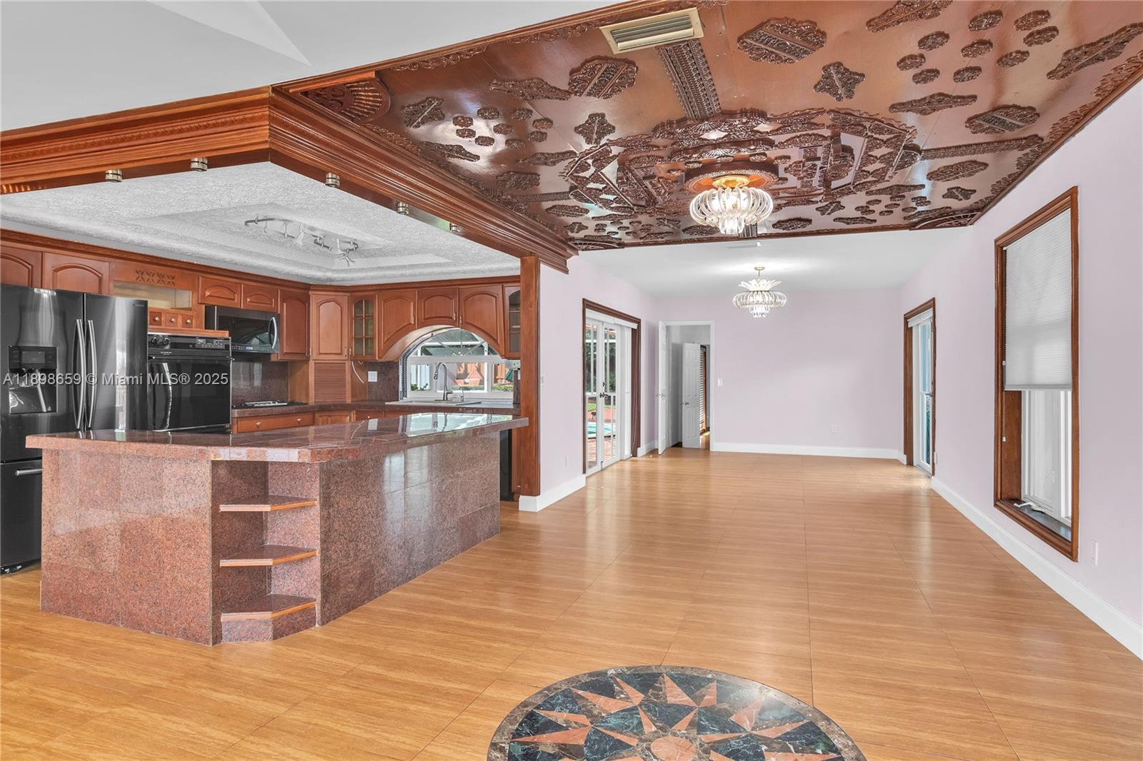 PINEWOOD ESTATES - Residential Lease