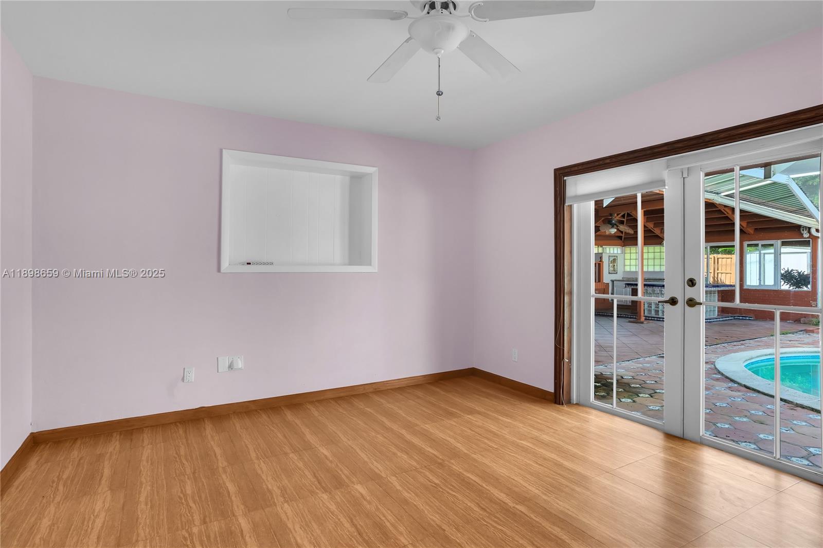 PINEWOOD ESTATES - Residential Lease