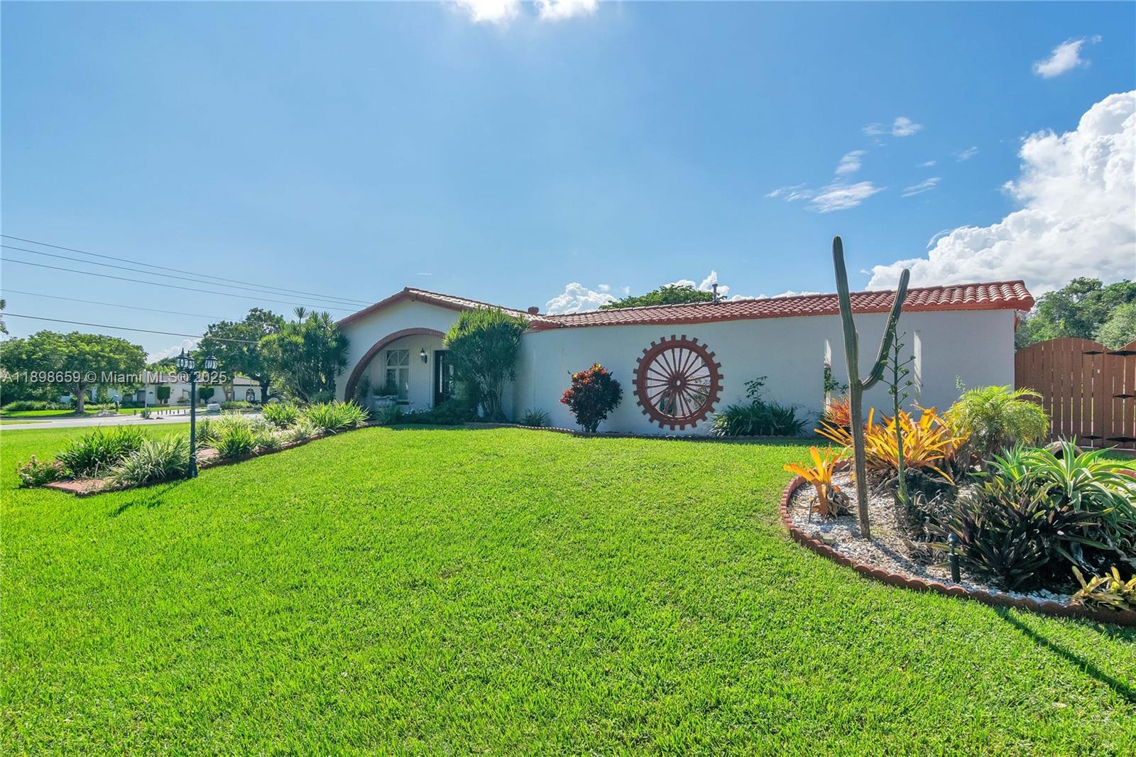 PINEWOOD ESTATES - Residential Lease