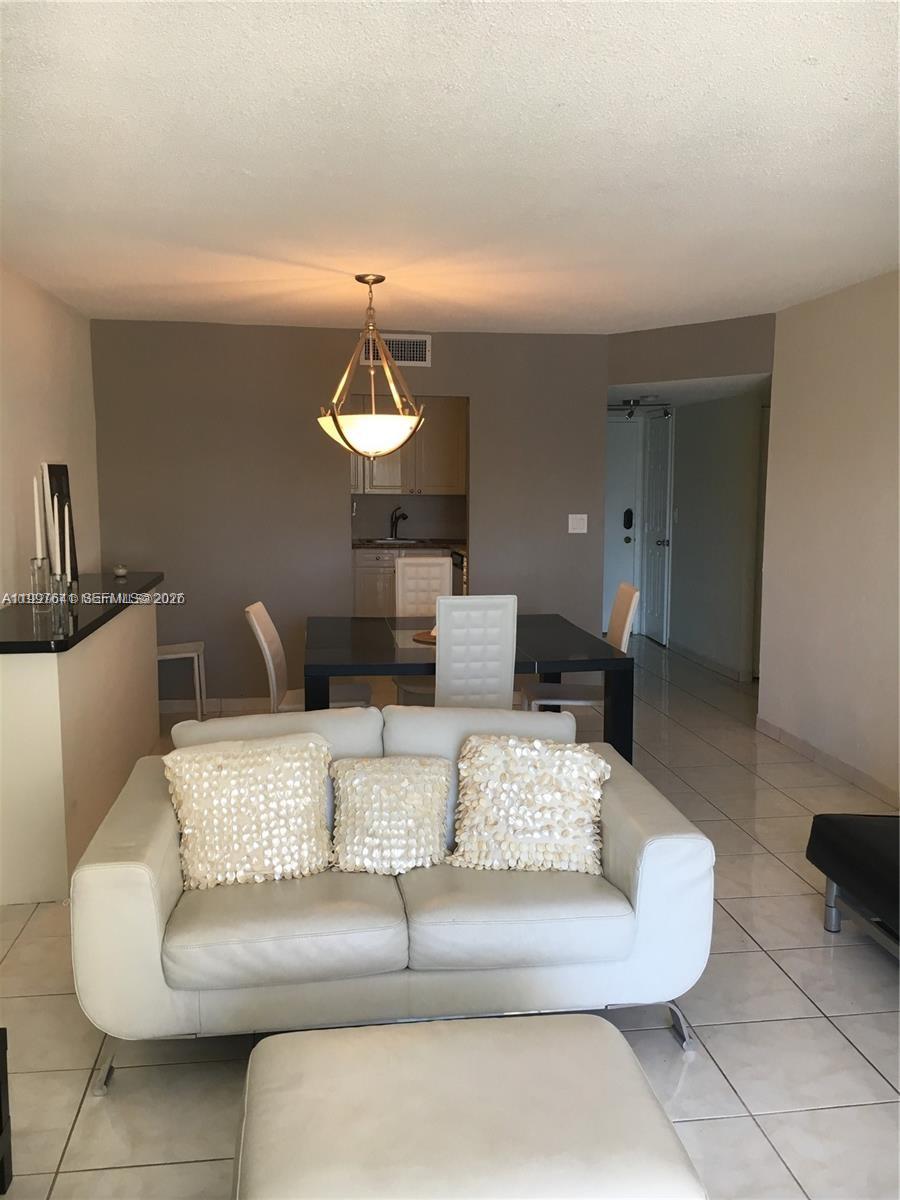 COMMODORE PLAZA CONDO - Residential Lease