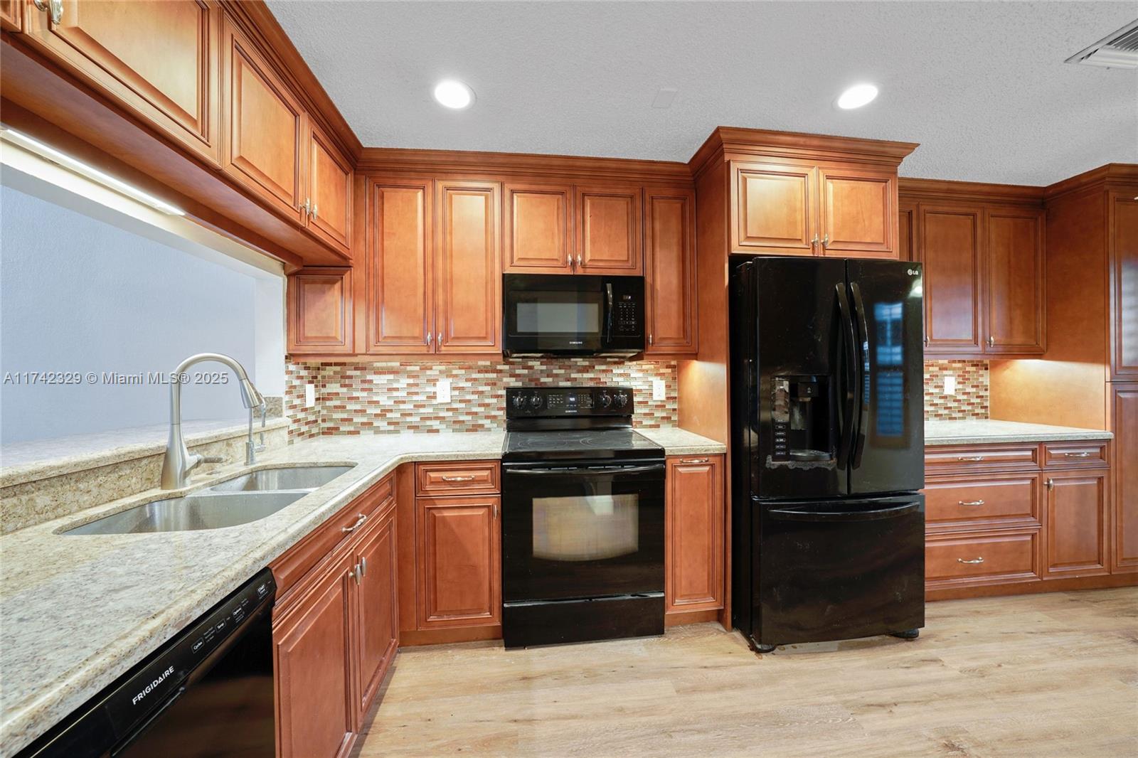7490 S Pinewalk Dr S 94-20