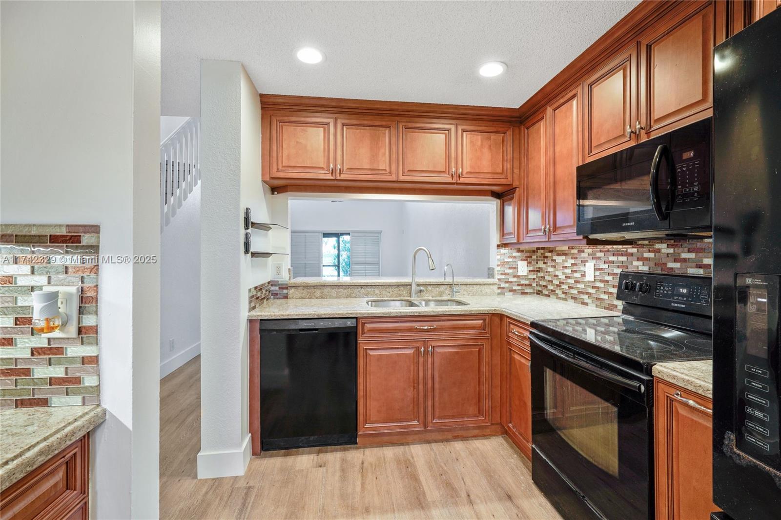 7490 S Pinewalk Dr S 94-20
