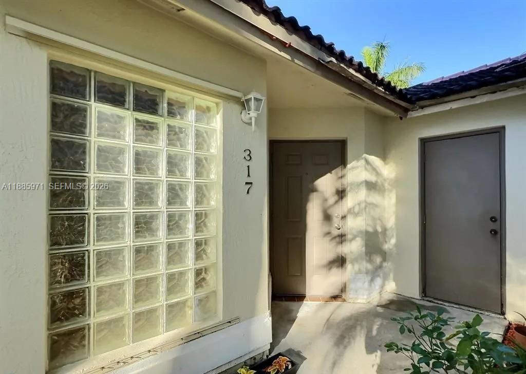 PEMBROKE POINTE - Residential