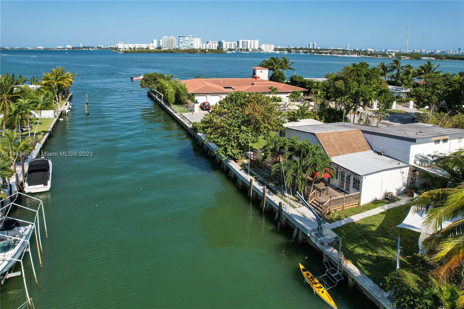 DAVIS HARBOR - Residential