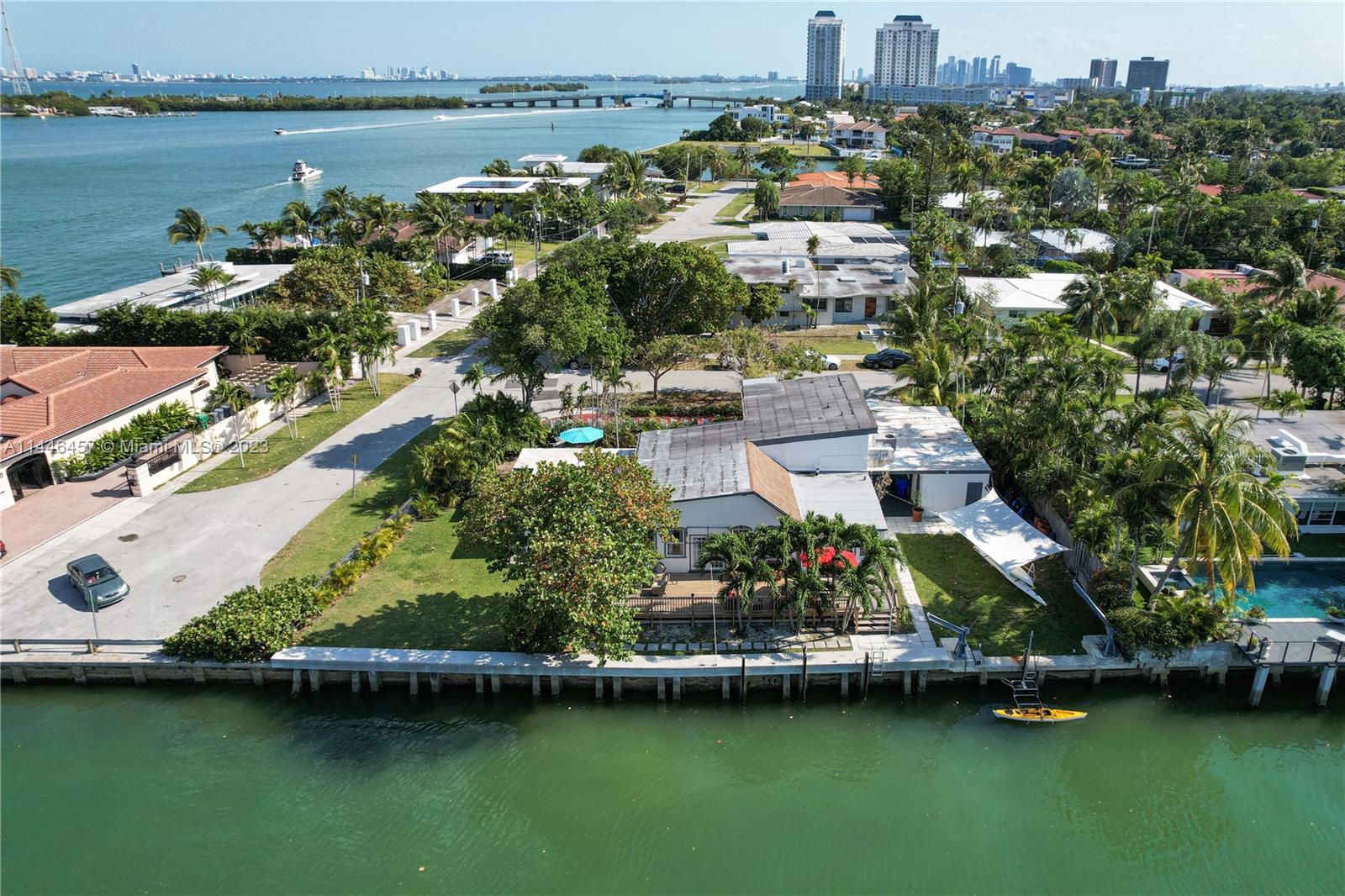 DAVIS HARBOR - Residential