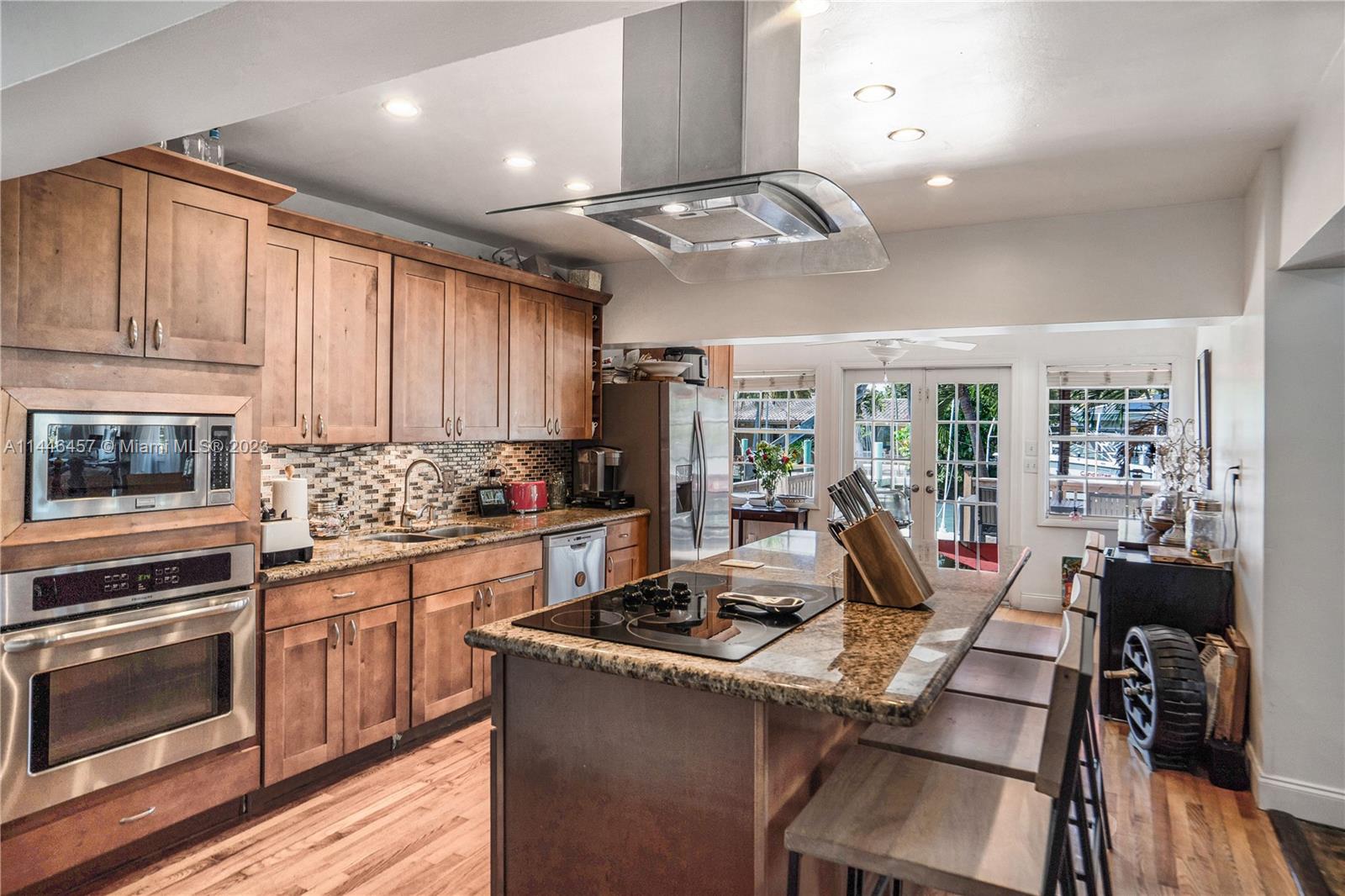 DAVIS HARBOR - Residential