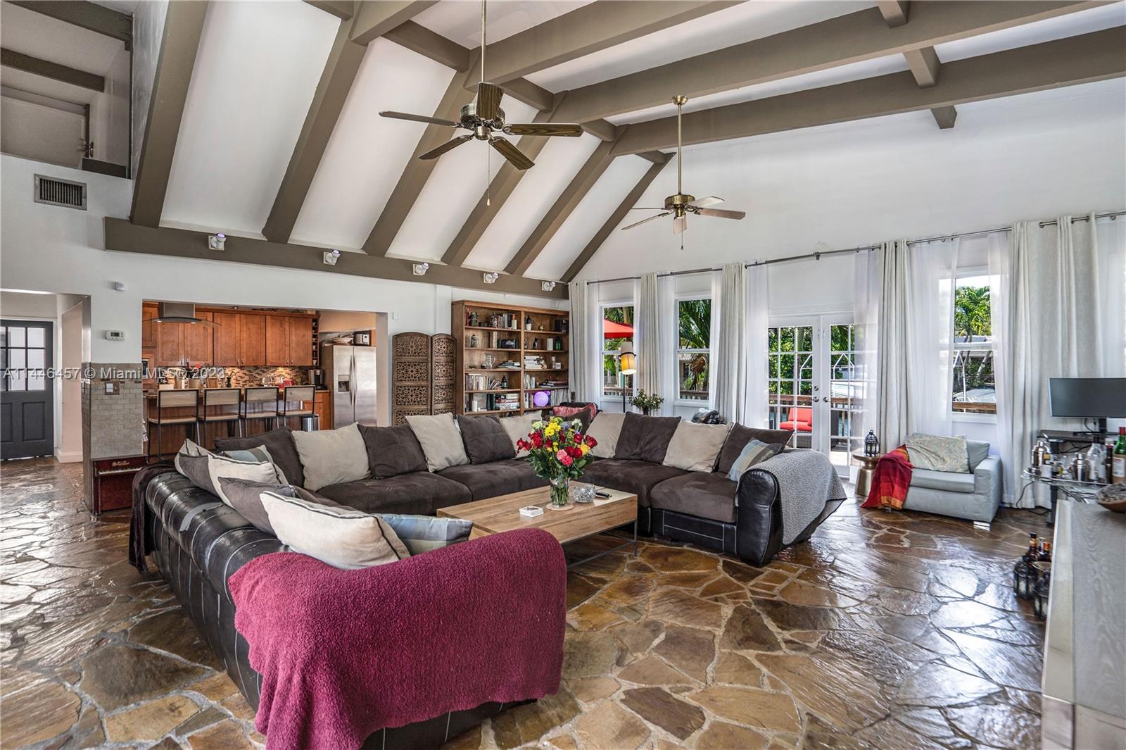 DAVIS HARBOR - Residential