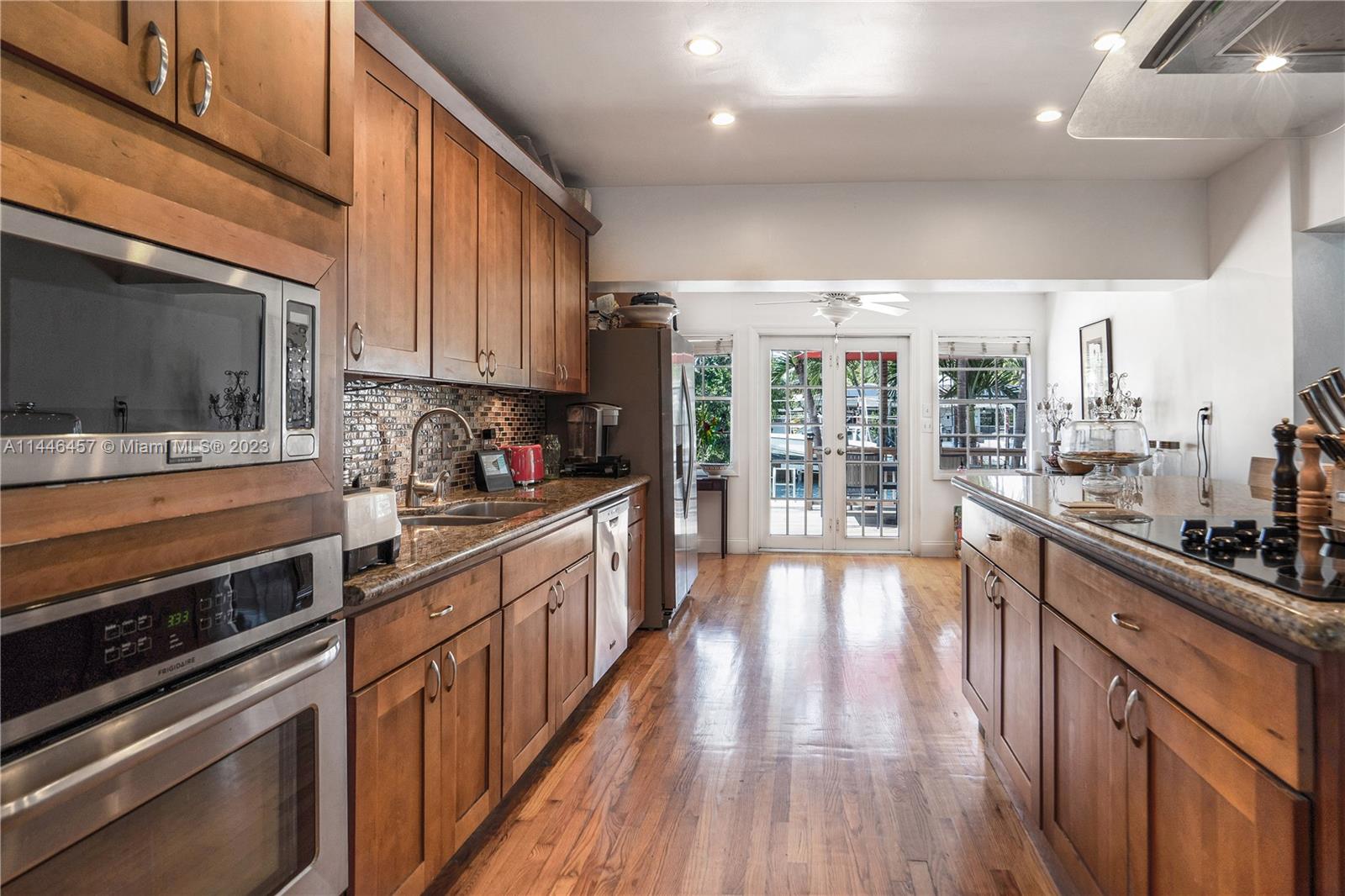 DAVIS HARBOR - Residential