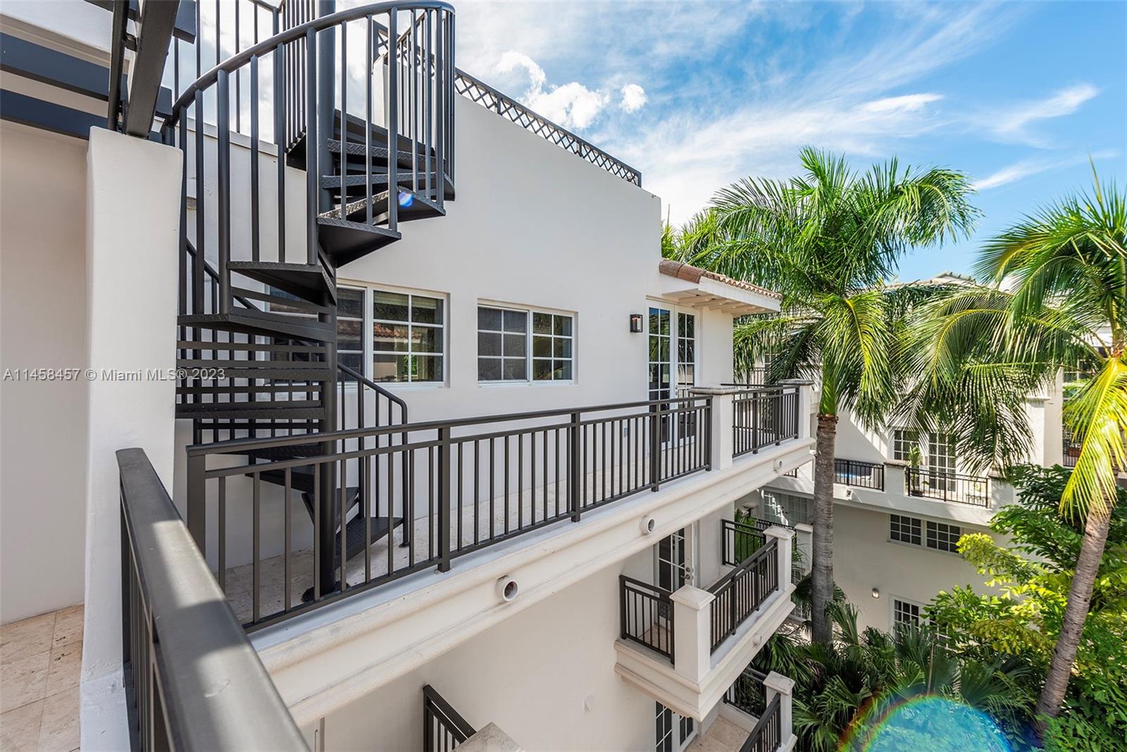 ARMITAGE PLACE NO 1A COND - Residential