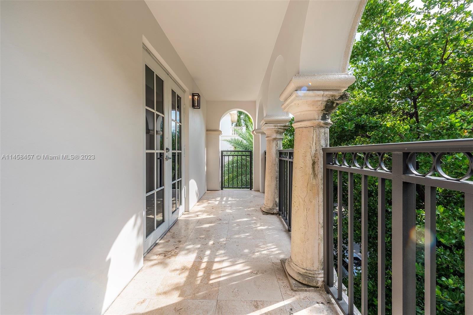 ARMITAGE PLACE NO 1A COND - Residential