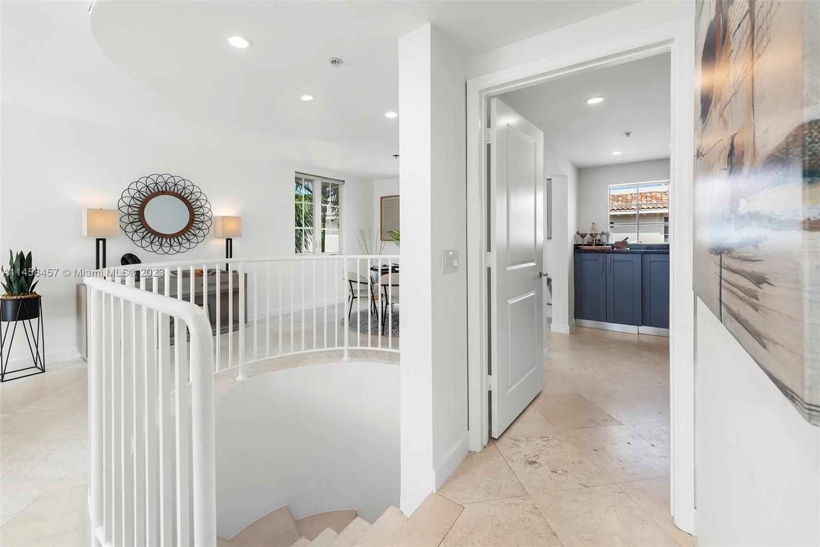 ARMITAGE PLACE NO 1A COND - Residential