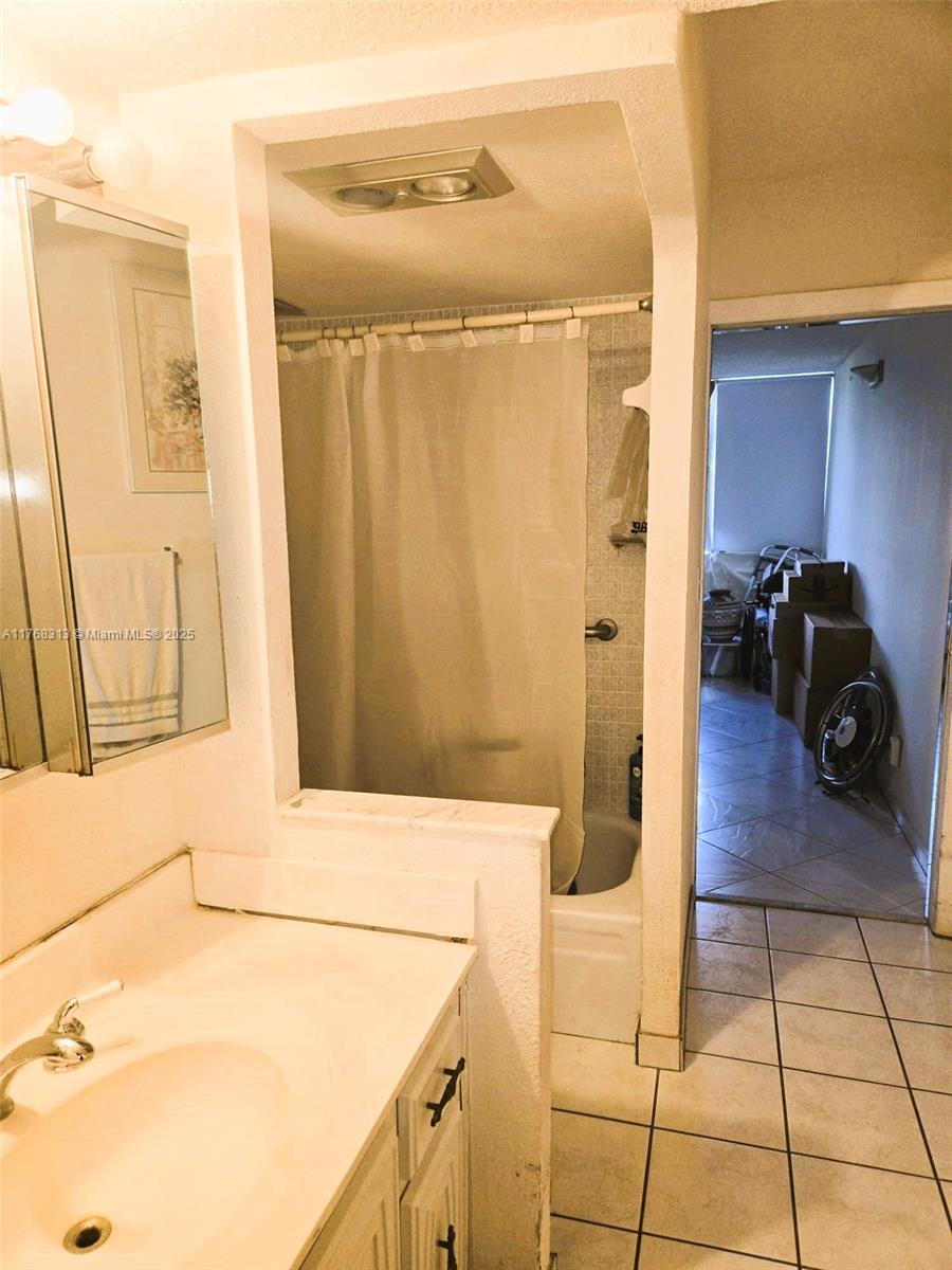 ENVIRON I CONDO 9 - Residential