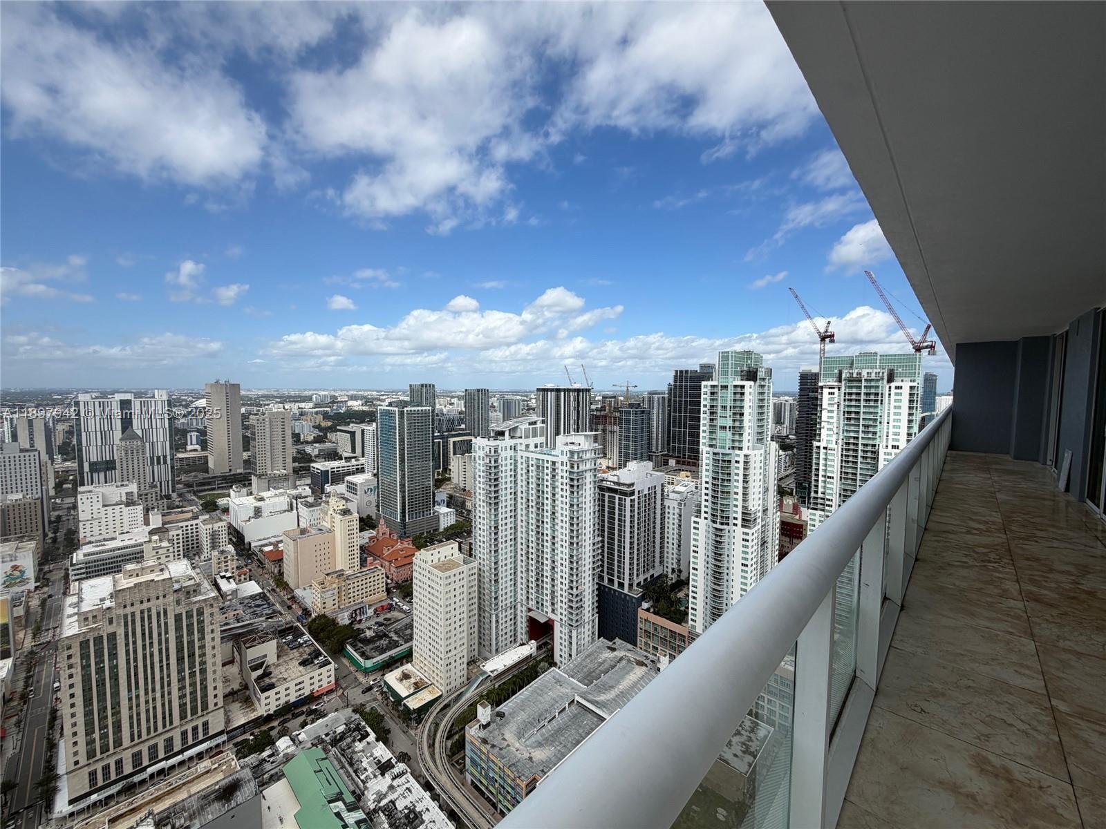 50 Biscayne Blvd 5211