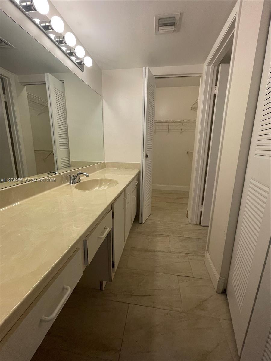 CITATION WAY CONDO - Residential Lease