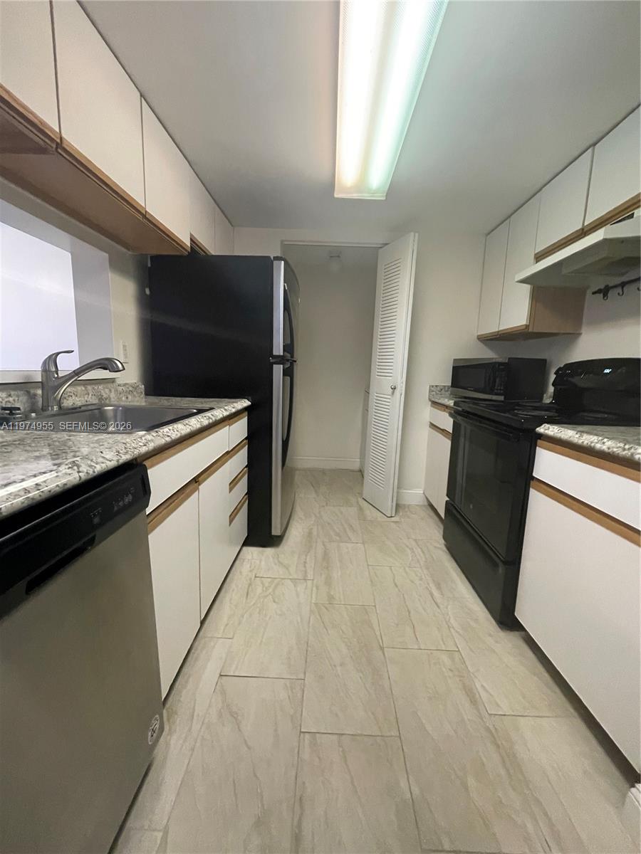 CITATION WAY CONDO - Residential Lease