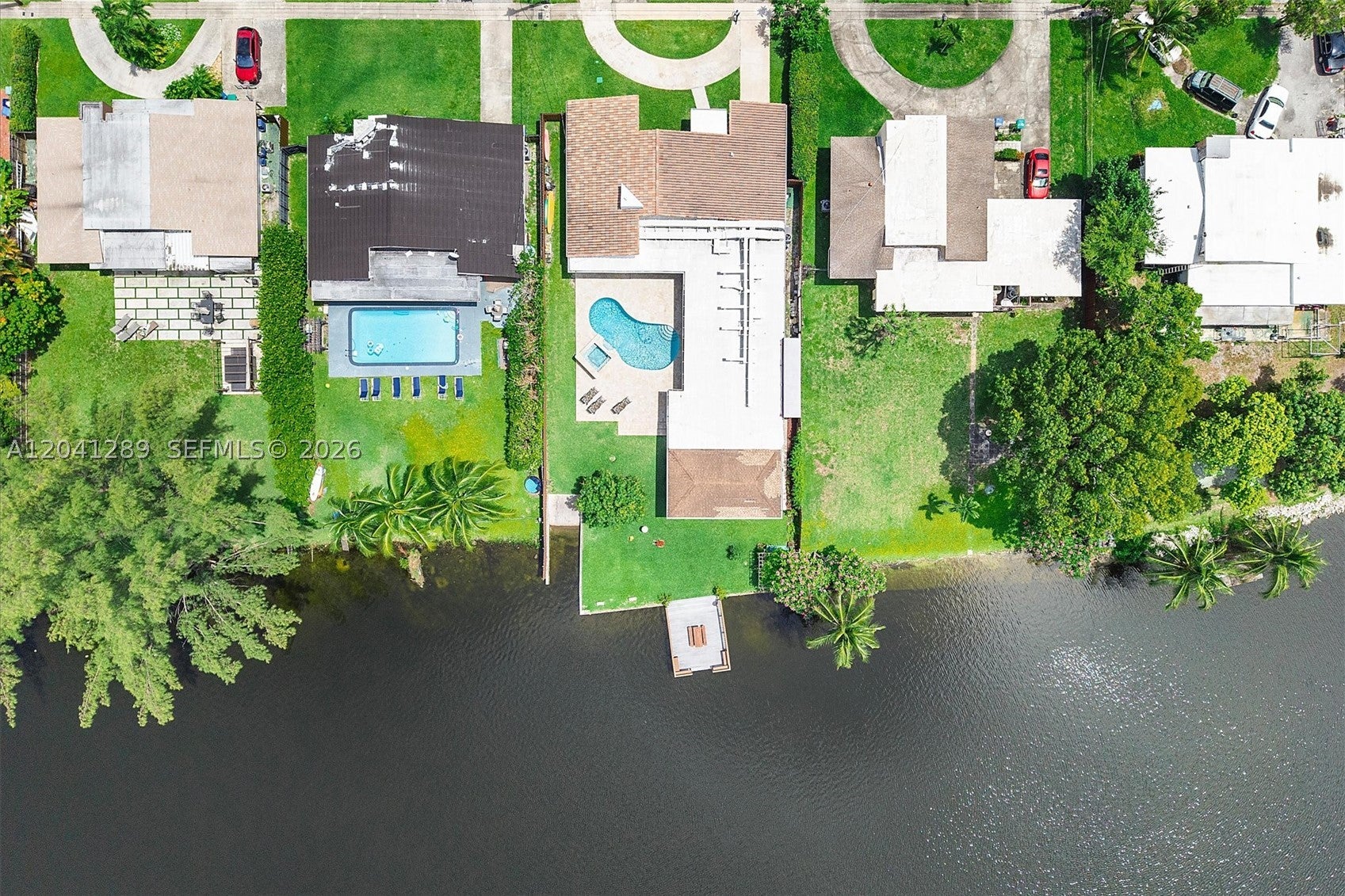 2531 NE 195th St, Miami FL 33180