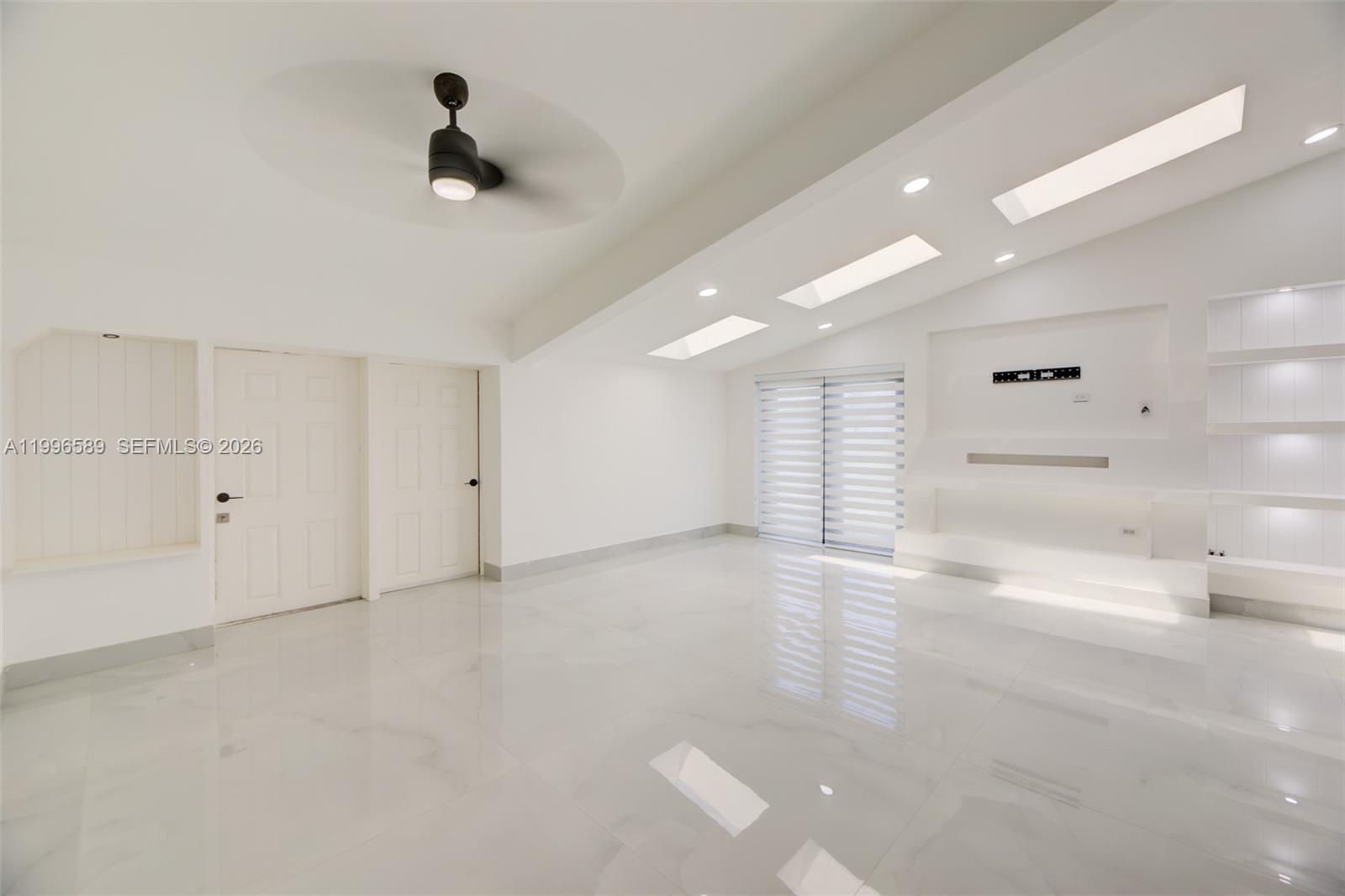 FLA FRUIT LANDS CO SUB NO - Residential Lease