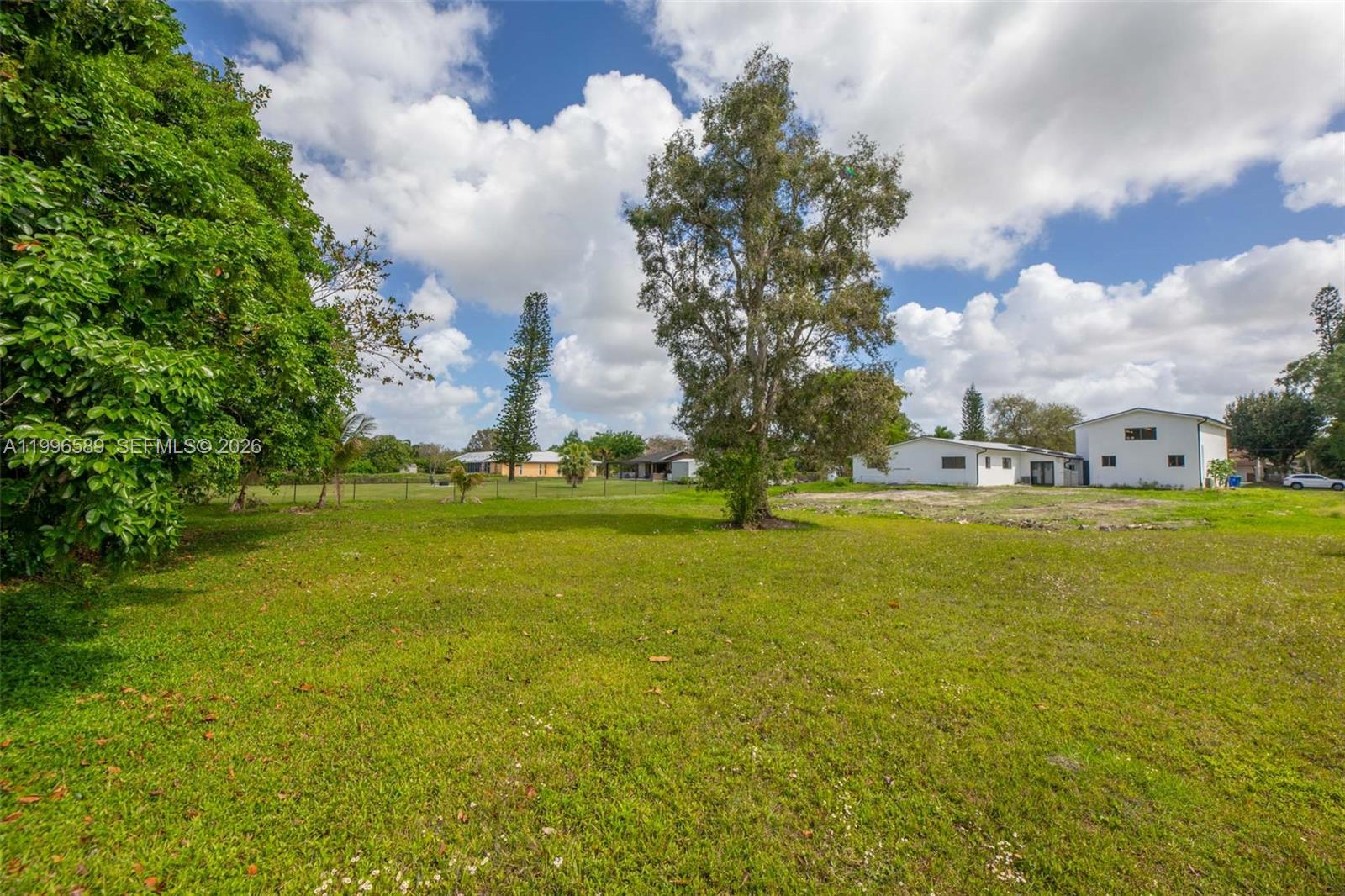 FLA FRUIT LANDS CO SUB NO - Residential Lease