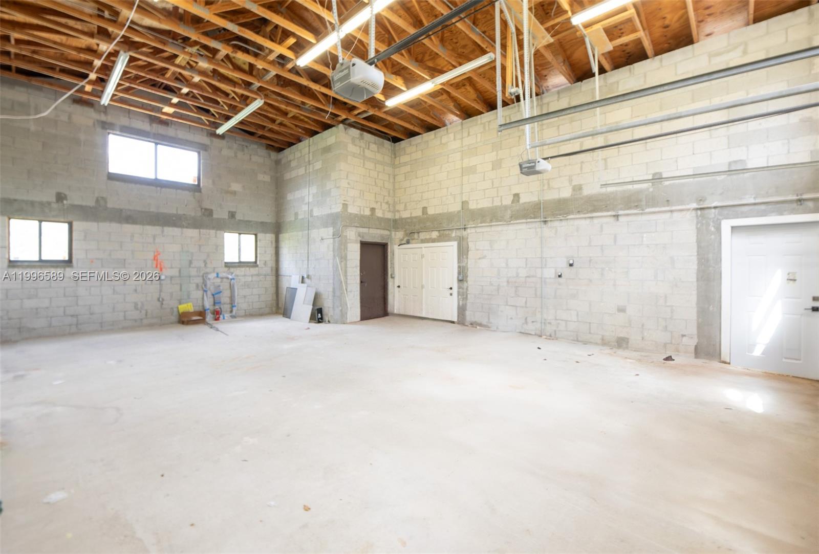 FLA FRUIT LANDS CO SUB NO - Residential Lease