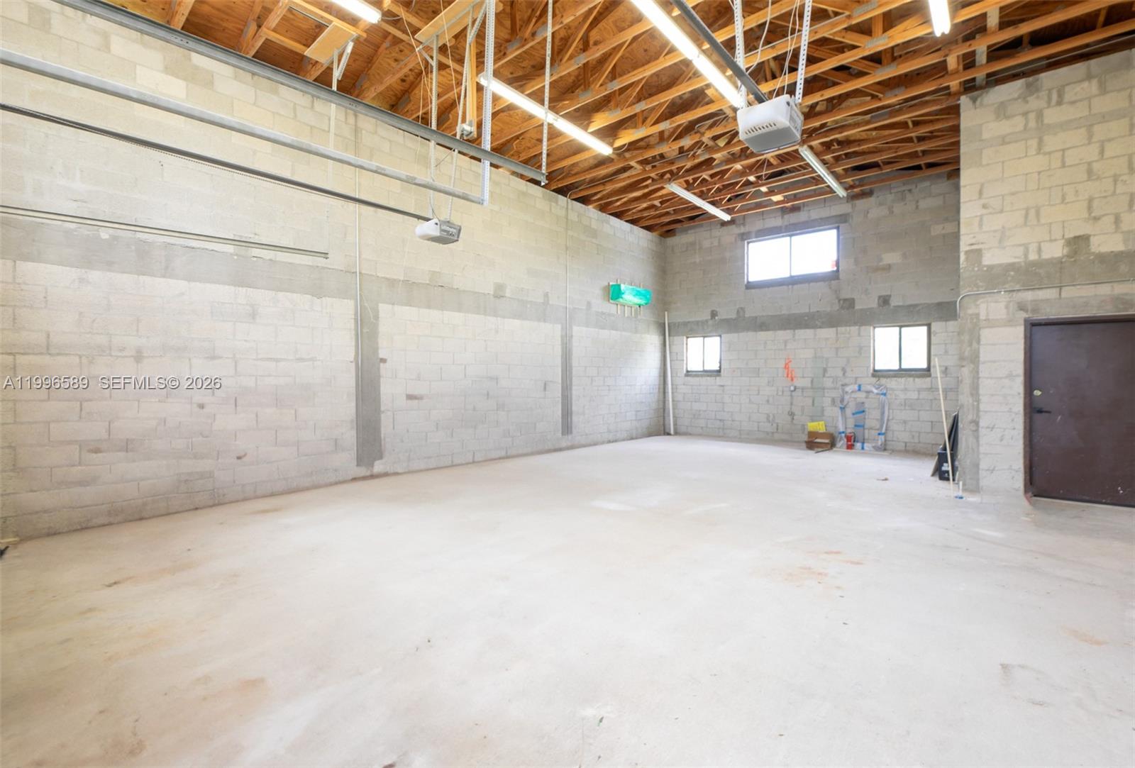 FLA FRUIT LANDS CO SUB NO - Residential Lease