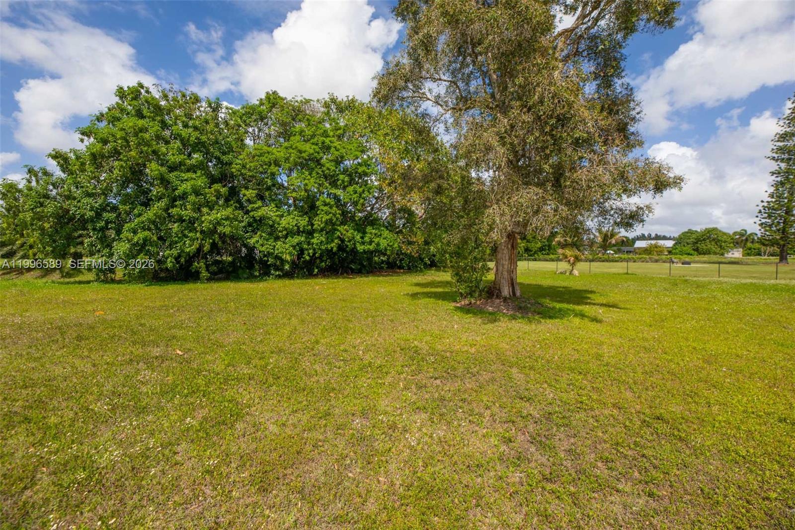 FLA FRUIT LANDS CO SUB NO - Residential Lease