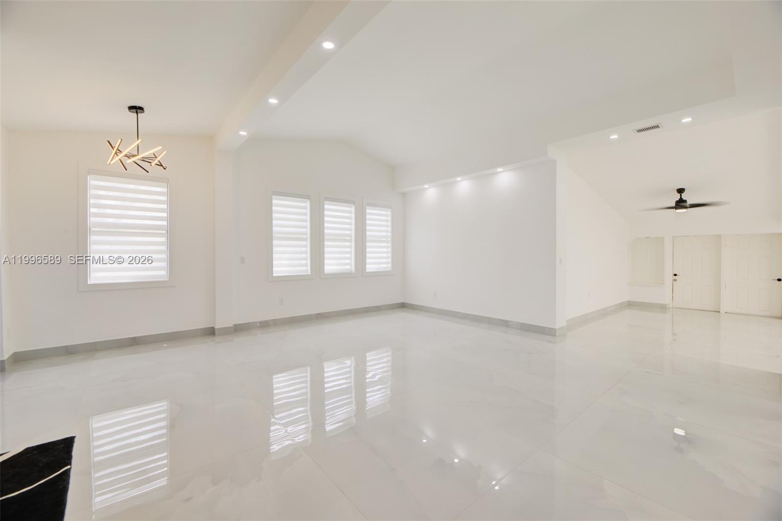 FLA FRUIT LANDS CO SUB NO - Residential Lease