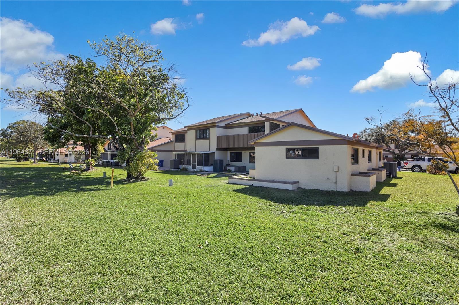 COUNTRY SQUIRE TOWNHOMES - Residential