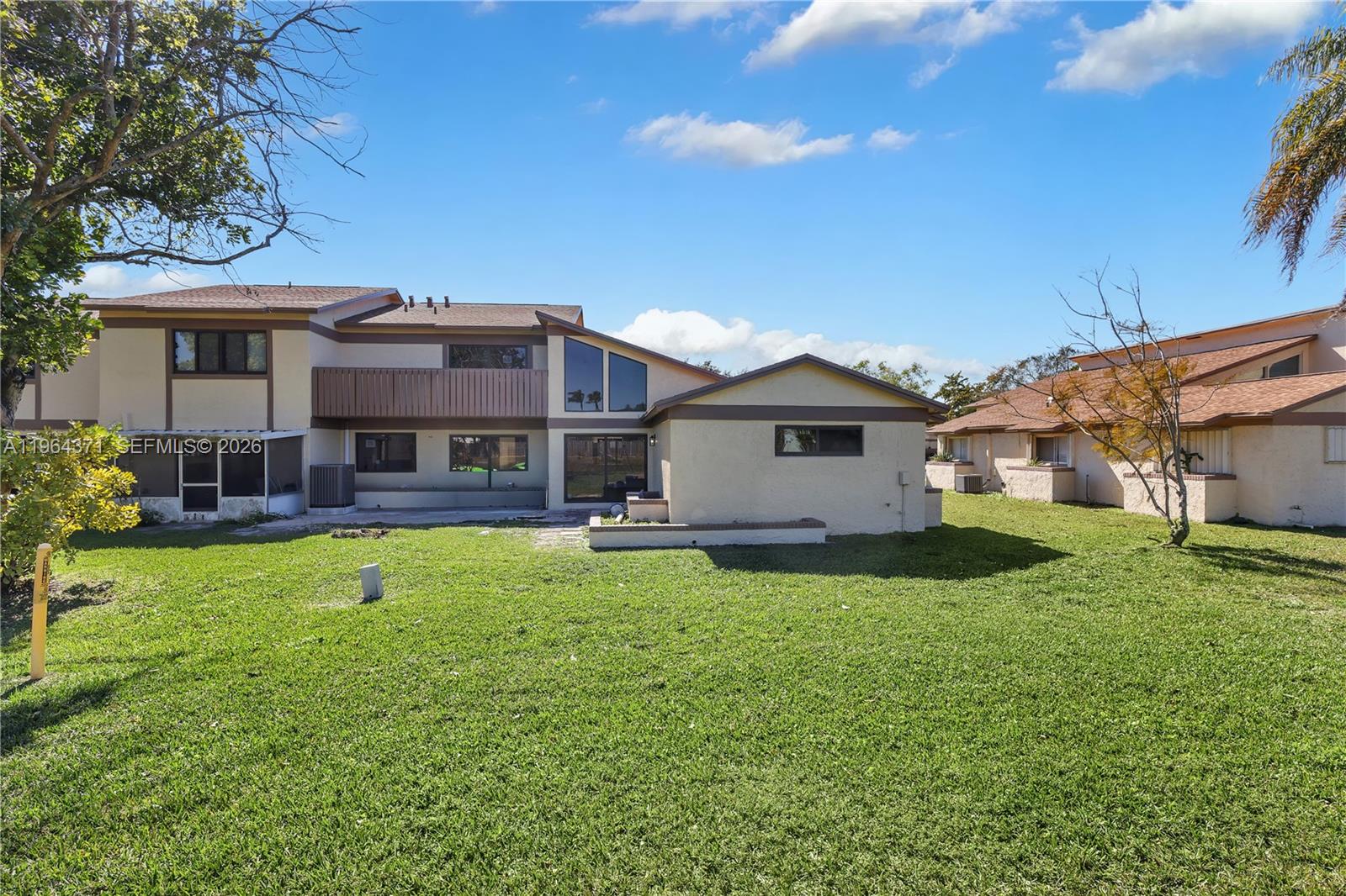 COUNTRY SQUIRE TOWNHOMES - Residential