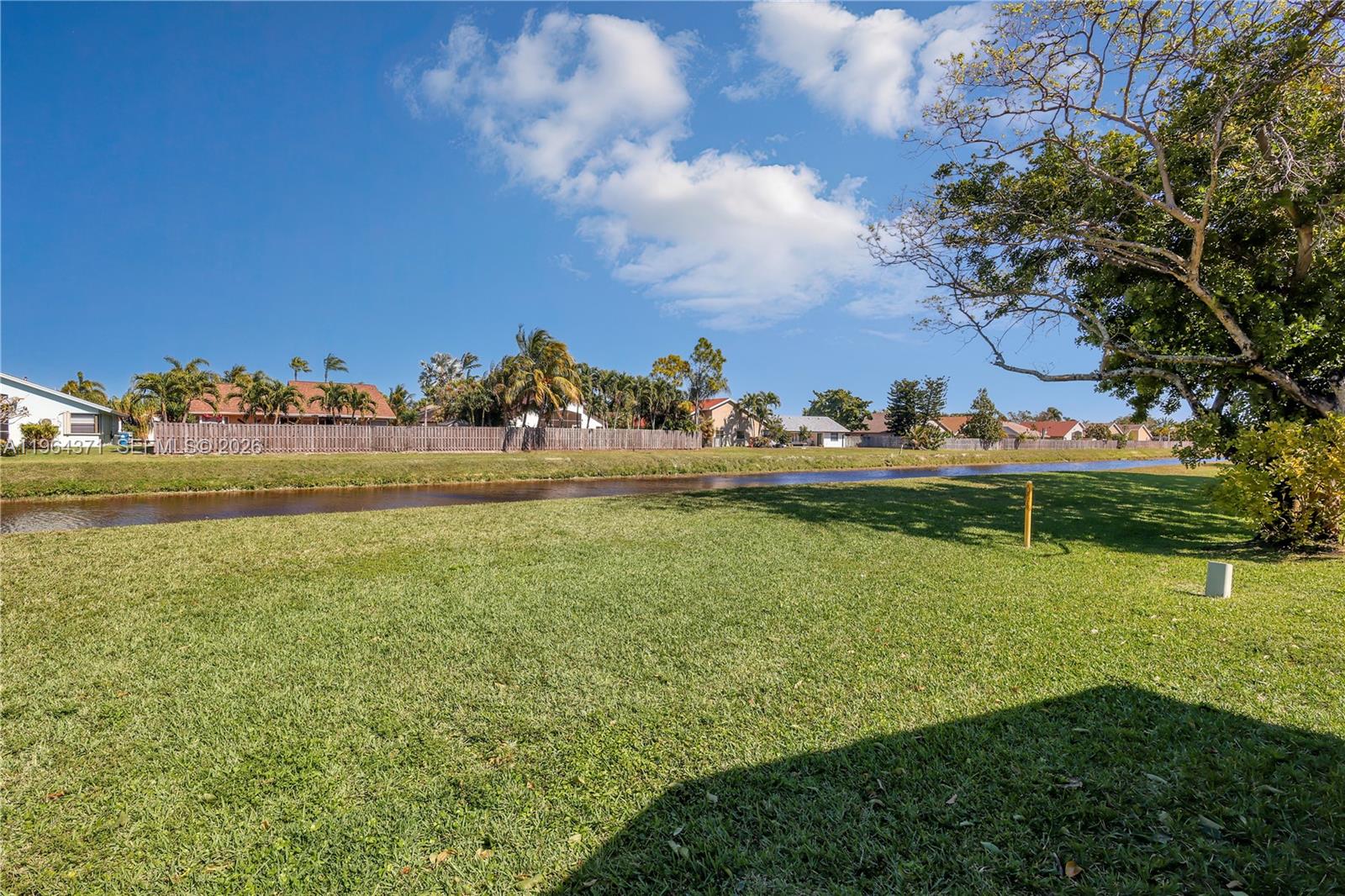 COUNTRY SQUIRE TOWNHOMES - Residential