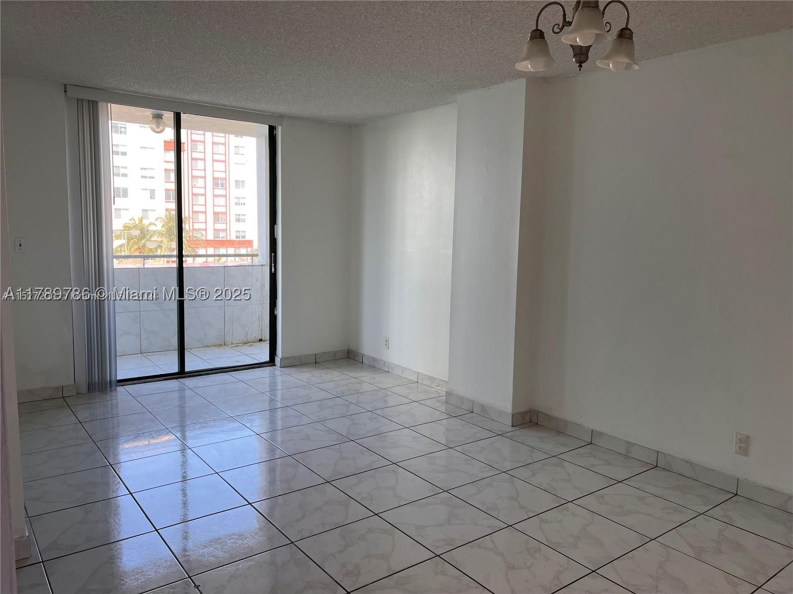 546 SW 1st St 611