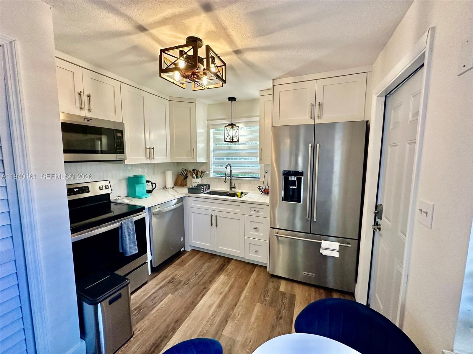 VICTORIA PARK CORR AMEN P - Residential Lease