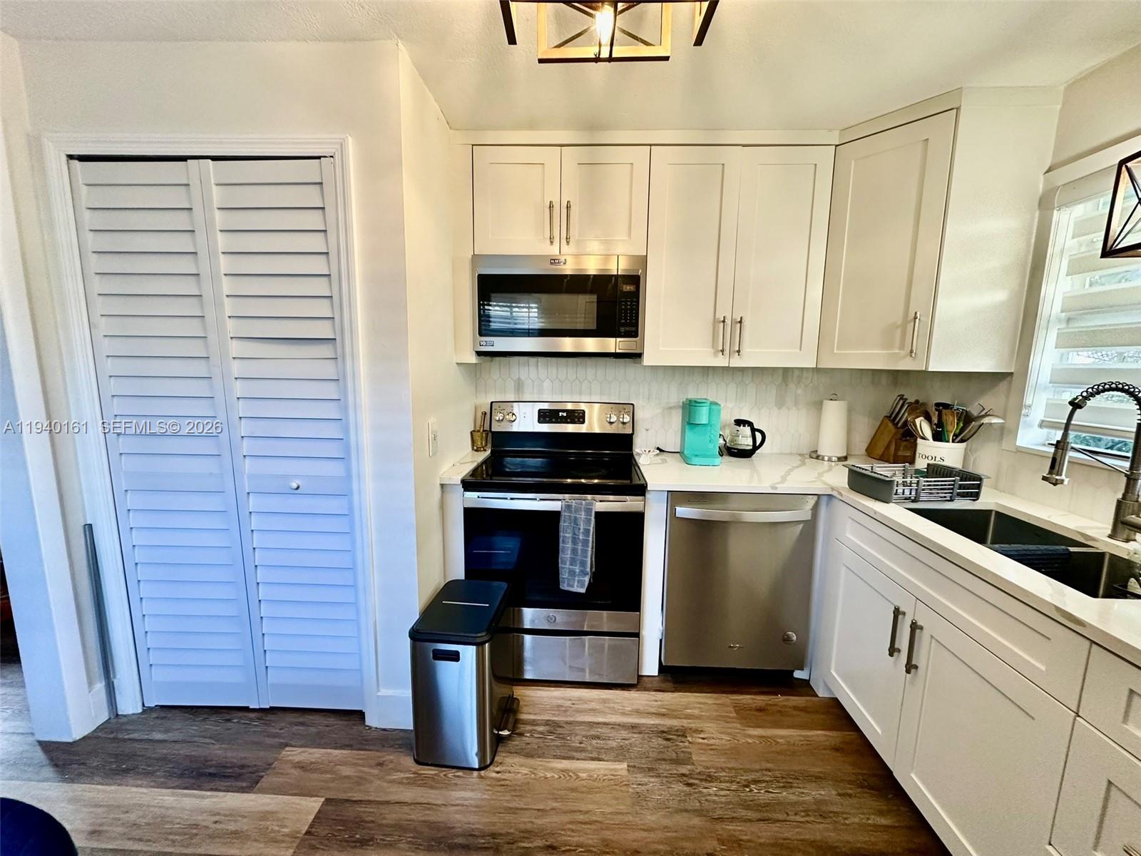 VICTORIA PARK CORR AMEN P - Residential Lease