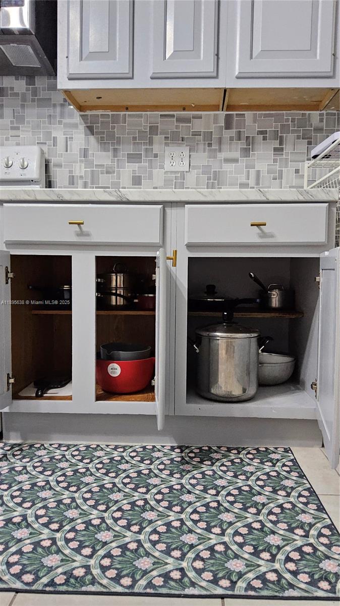 ALTA TERRA - Residential Lease