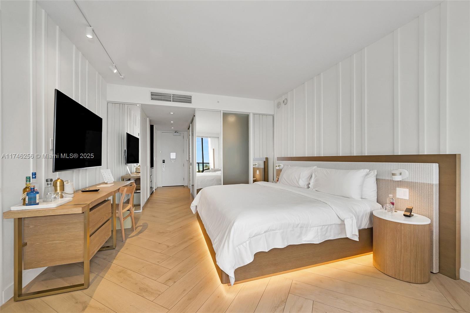 2201 COLLINS AVE CONDO - Residential