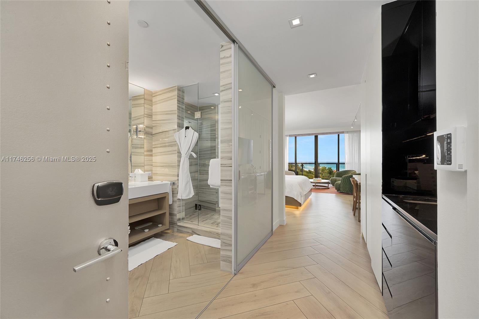 2201 COLLINS AVE CONDO - Residential