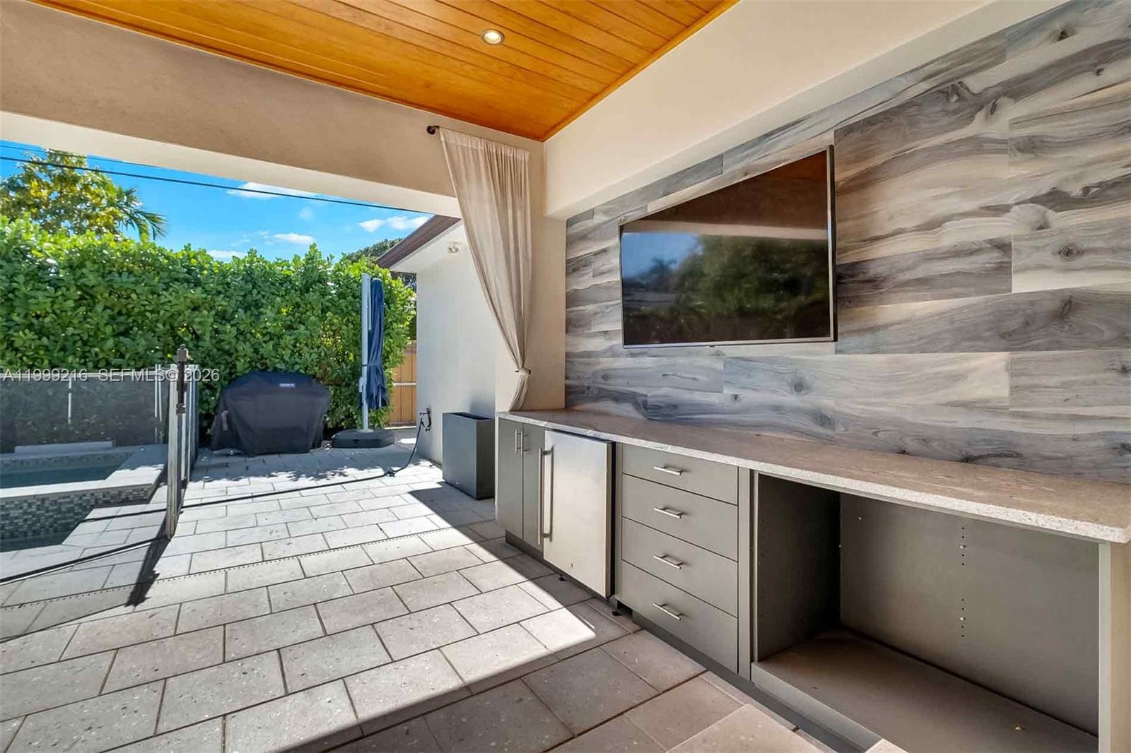 REV PL MIAMI SHORES SEC 8 - Residential Lease