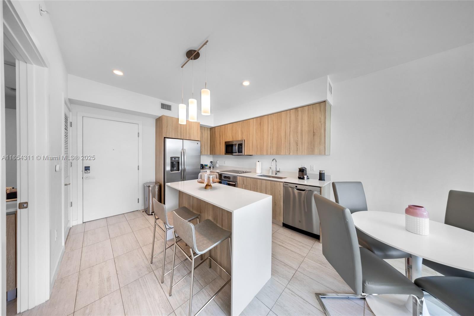 Property for Sale at Address Not Disclosed, Miami, Broward County, Florida - Bedrooms: 1 
Bathrooms: 1  - $554,500