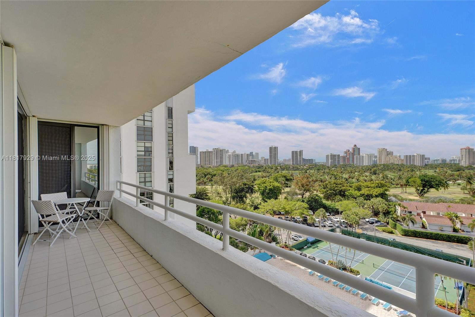 DELVISTA TOWERS CONDO TOW - Residential