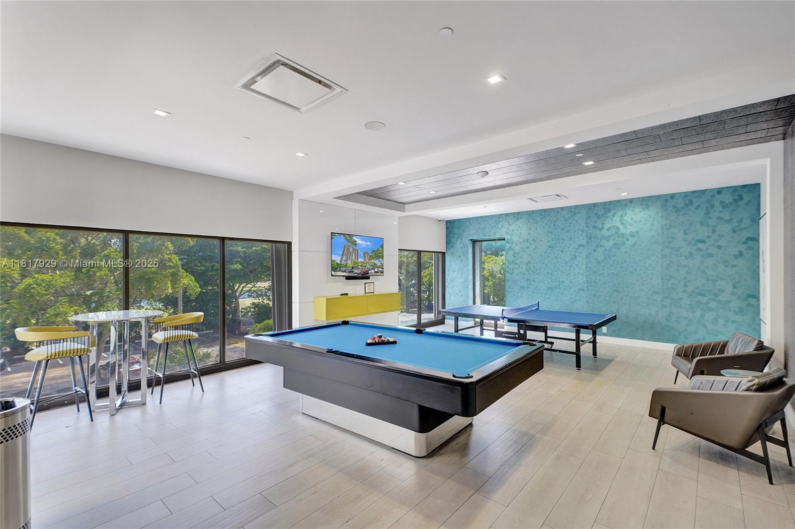 DELVISTA TOWERS CONDO TOW - Residential