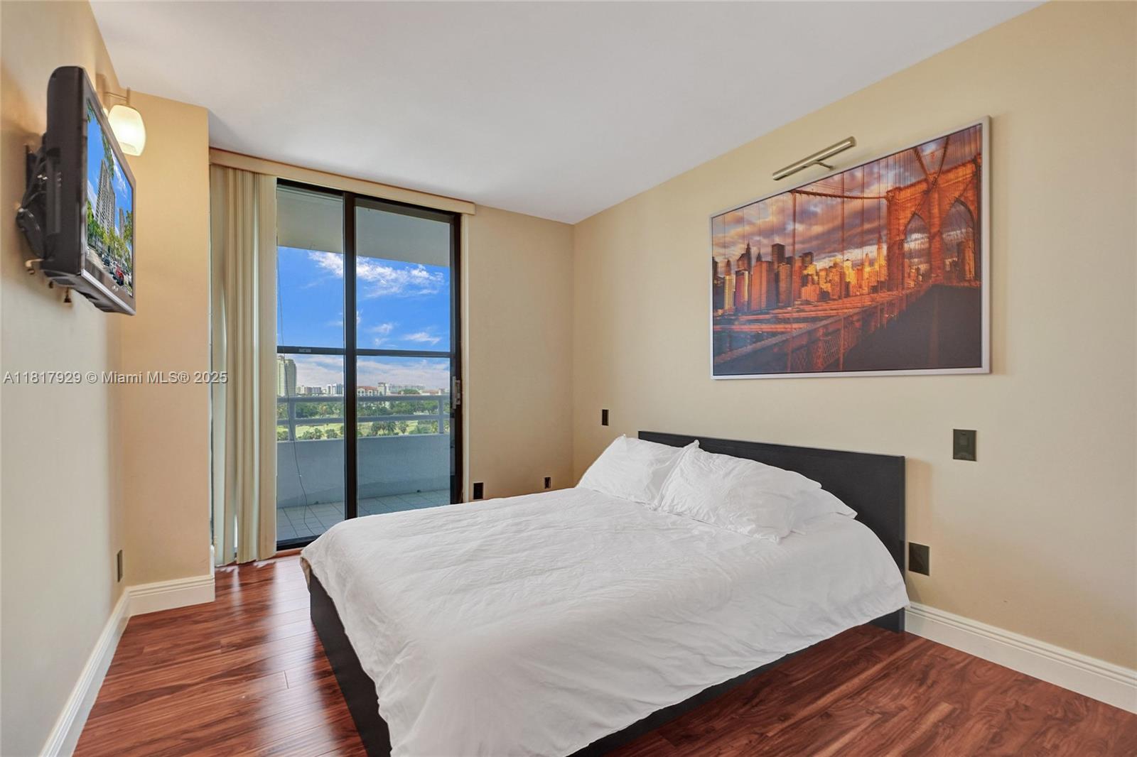 DELVISTA TOWERS CONDO TOW - Residential