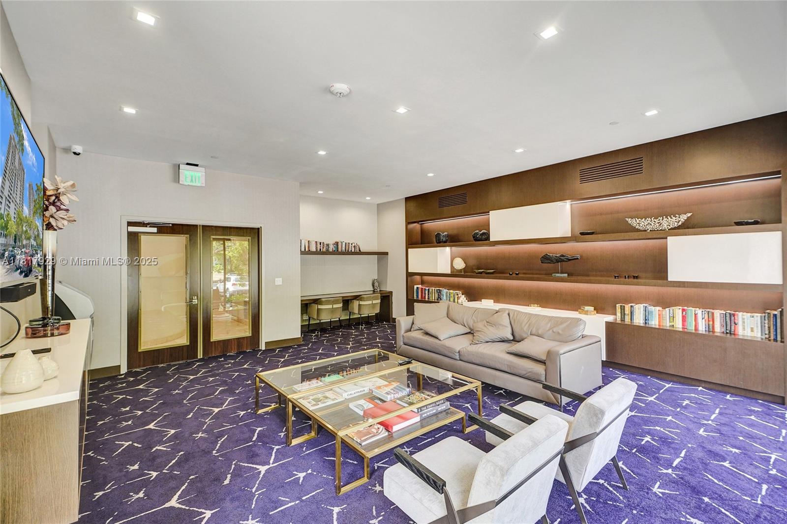 DELVISTA TOWERS CONDO TOW - Residential