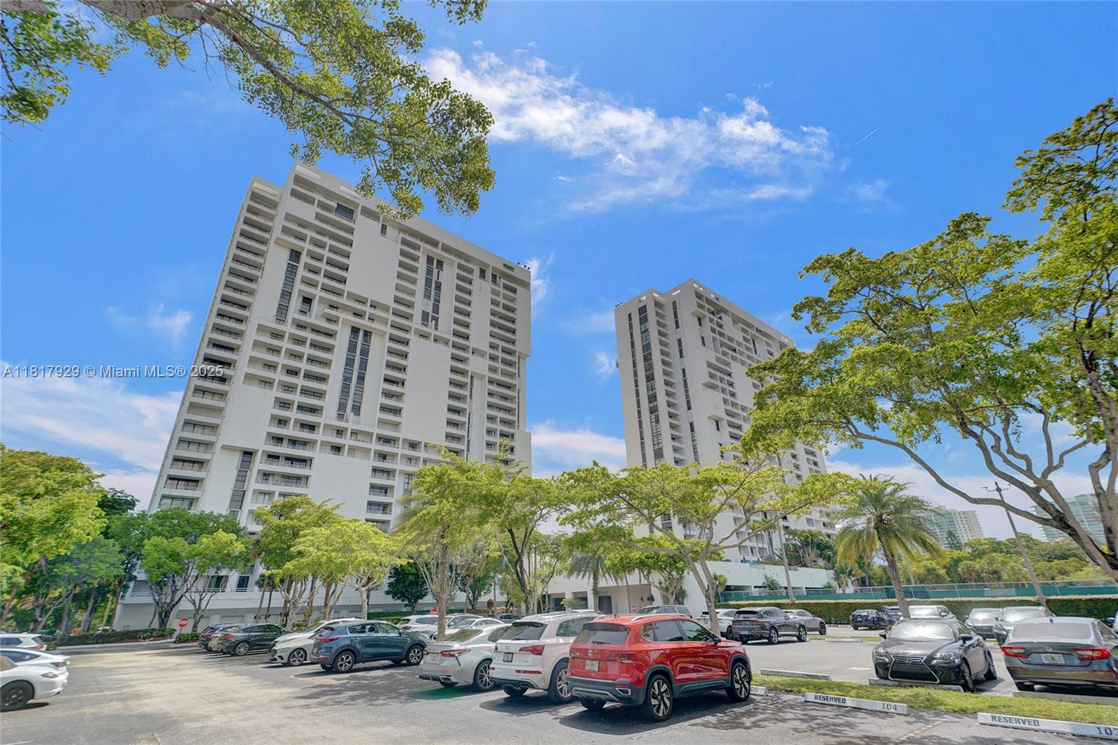 Spacious and beautifully updated 2BD/2BA in the heart of Aventura with split floor plan and real wood floors (not laminate). Enjoy breathtaking views of the Turnberry Isle Golf Course from this high-floor unit. Located in full-service Del Vista with 24-hr security, valet, heated pool, fitness center, sauna, jacuzzi, tennis, billiards, bike room, party room w/kitchen, and guest parking. Walk to Aventura Mall, top restaurants, grocery stores, and houses of worship. Just minutes to Sunny Isles Beach, Gulfstream Park, and centrally located between Miami & Fort Lauderdale Airports. Zoned for top-rated Aventura schools. Surrounded by the best of Aventura living. Easy to show!