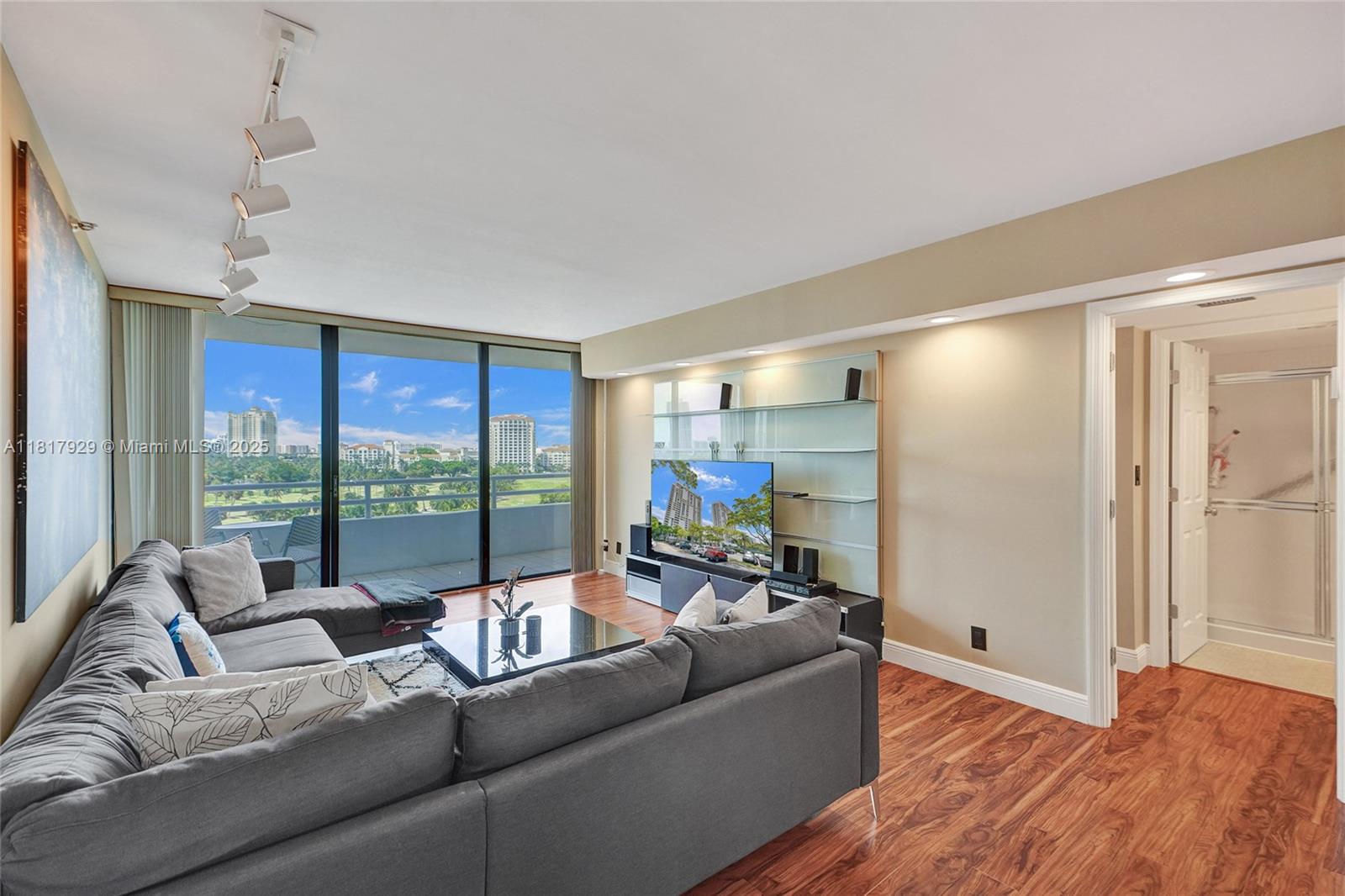 DELVISTA TOWERS CONDO TOW - Residential