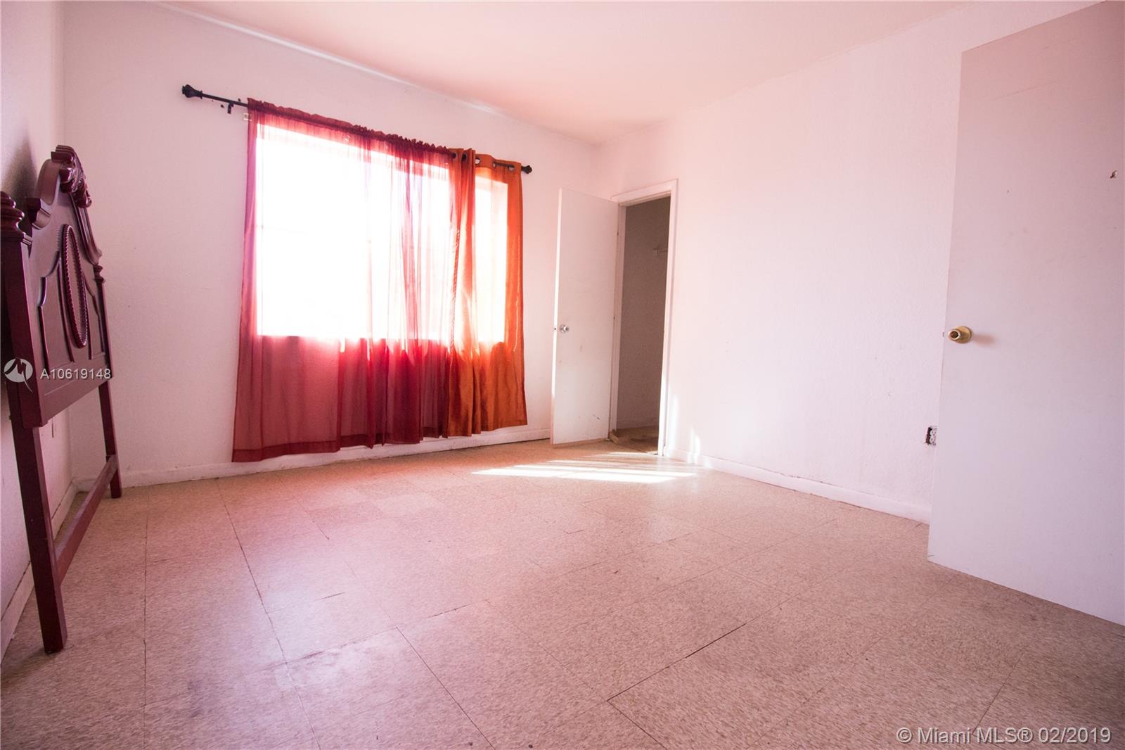 SUNSET PALM VILLAS CONDO - Residential