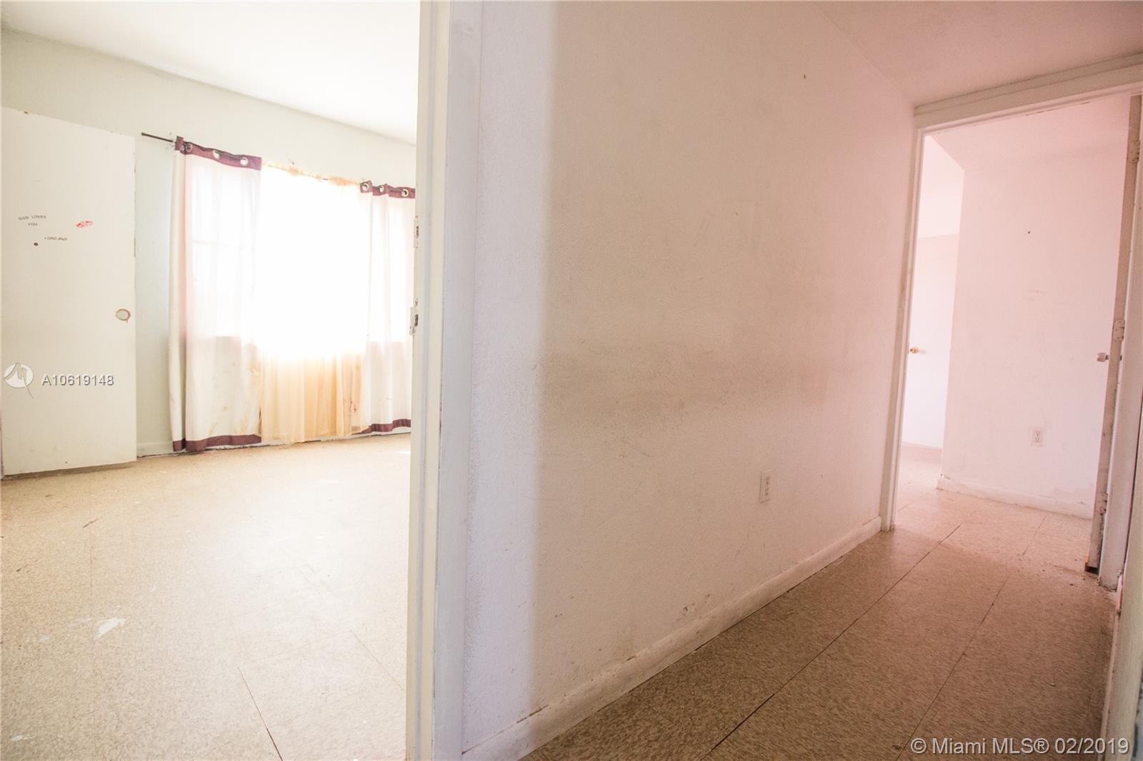 SUNSET PALM VILLAS CONDO - Residential