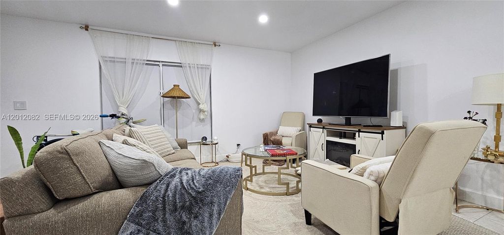 Photo of 1845 NW 4th Ave #17, Boca Raton, FL 33432 (MLS # A12012082)