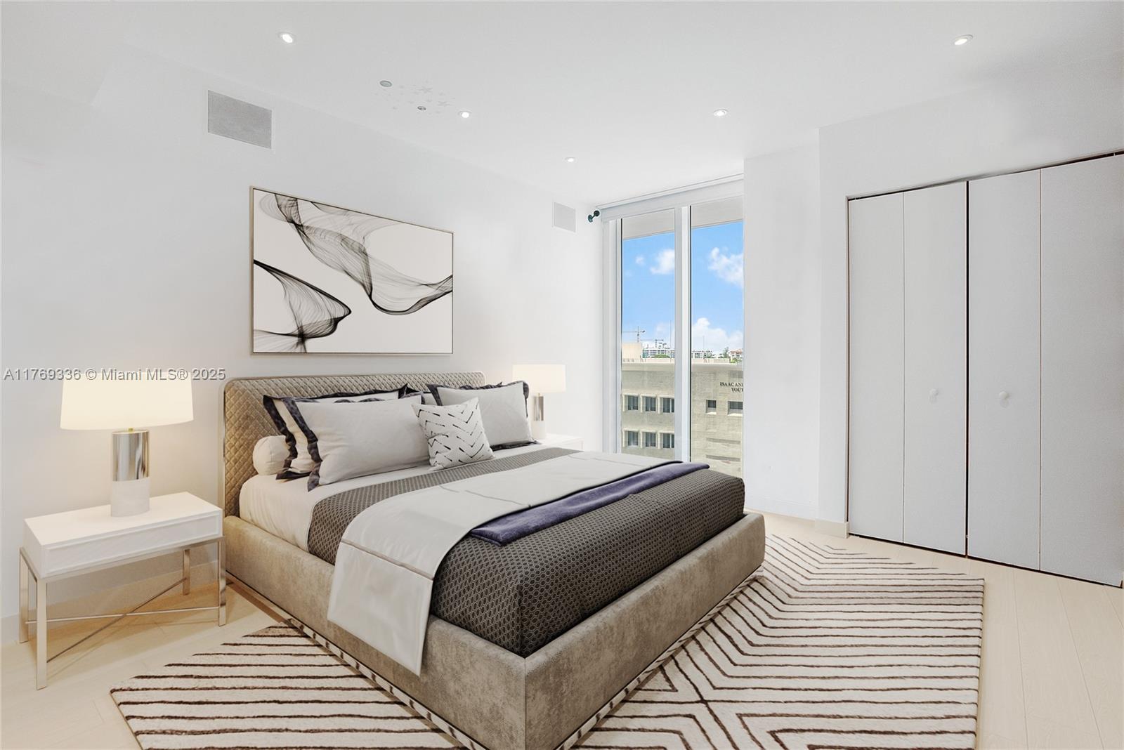 SOLIMAR CONDO - Residential